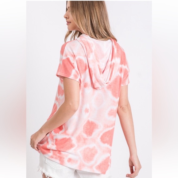 $15 No. 7 ❤️ HOODED TIE-DYE PRINT TOP - Picture 2 of 3